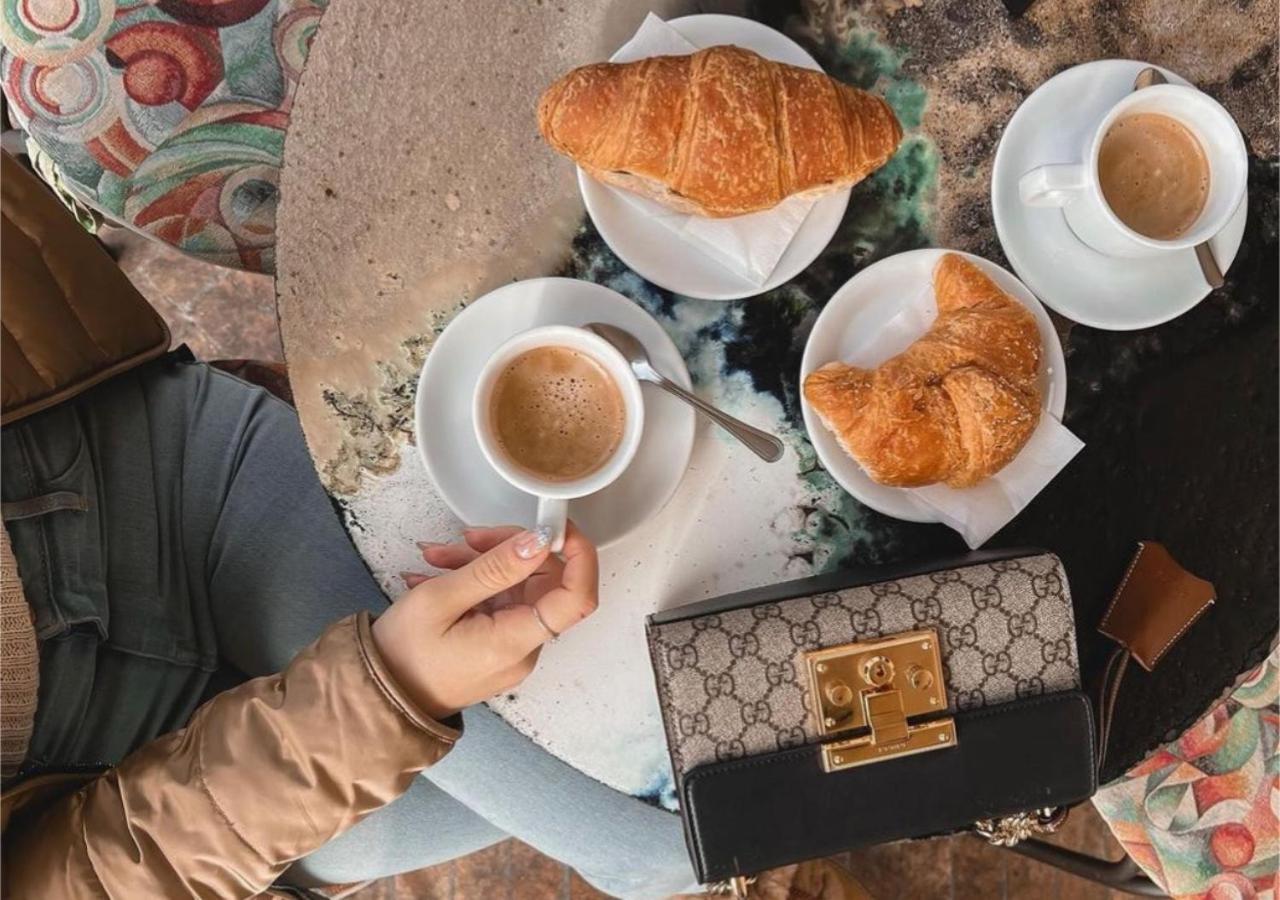 Sotto Gli Affreschi Del 1800 Con Colazione Inclusa Assisi Eksteriør bilde